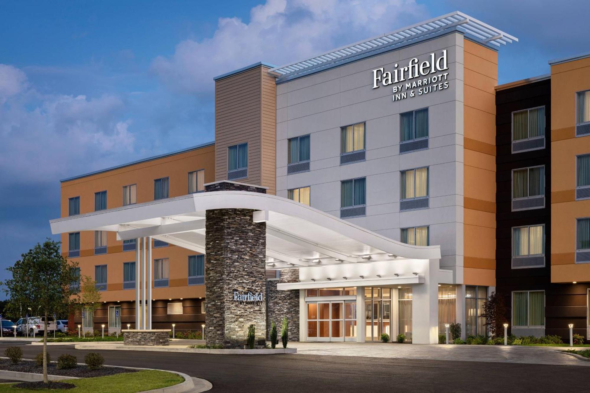 Fairfield Inn & Suites By Marriott ฮาร์ลิงเจน ภายนอก รูปภาพ